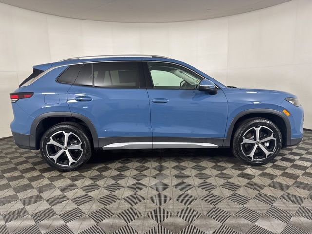 New 2026 Volkswagen Tiguan SE image 2