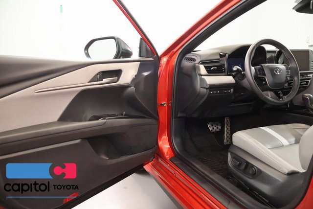 Certified 2025 Toyota Camry SE w/ Convenience Package AWD/4WD image 10