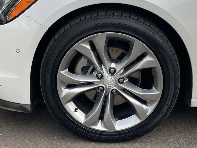 Used 2019 Buick LaCrosse Avenir w/ Driver Confidence Package II image 28