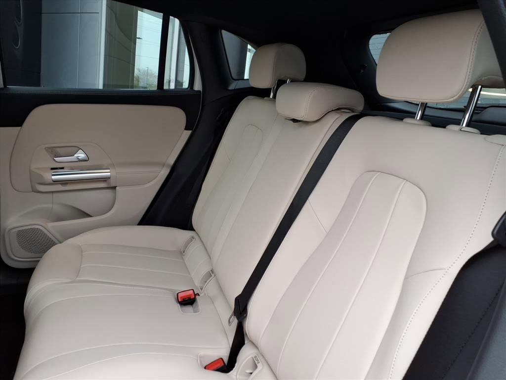 New 2026 Mercedes-Benz GLA 250 4MATIC image 26