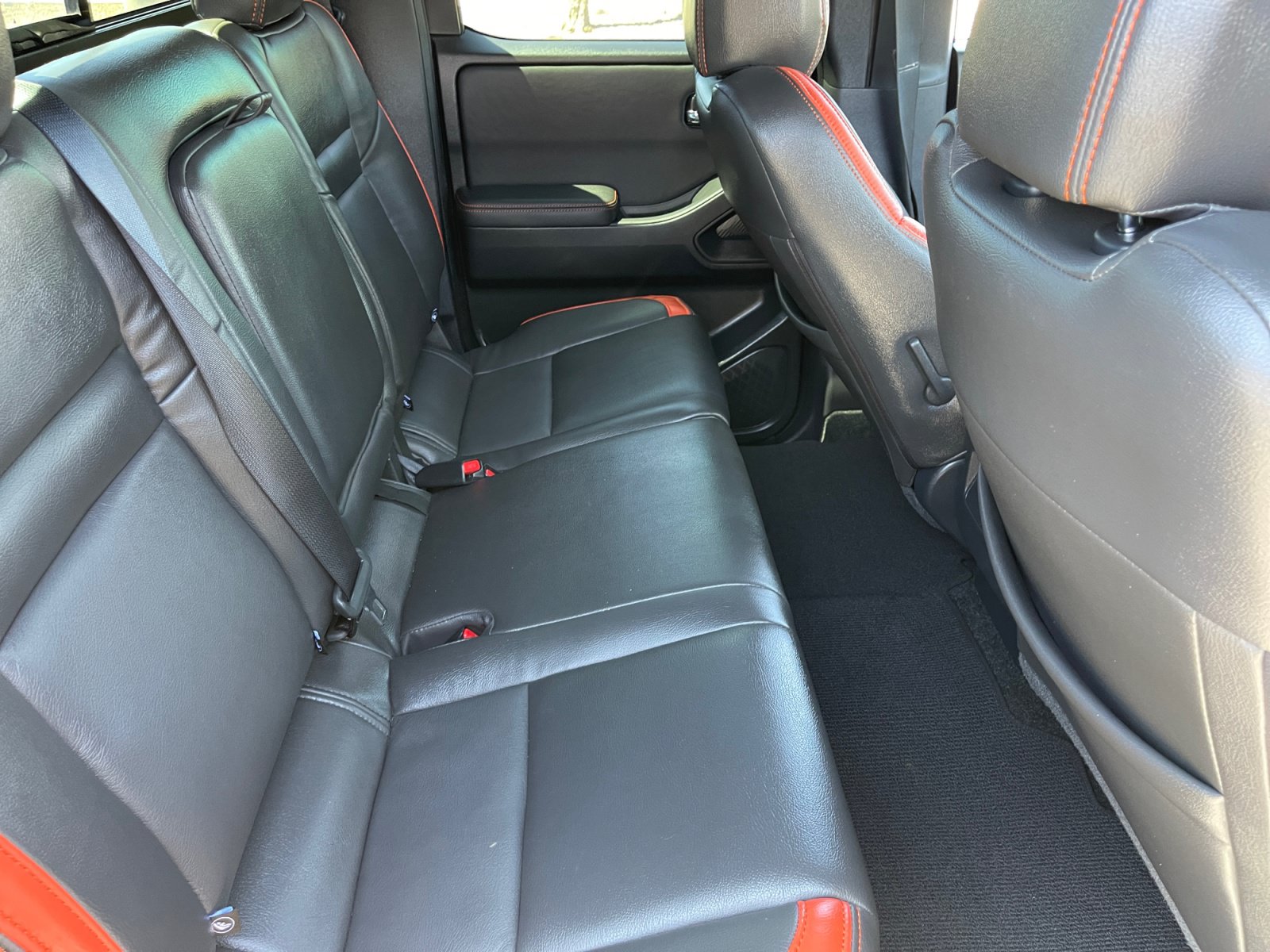 Used 2023 Nissan Frontier PRO-4X w/ Pro Convenience Package AWD/4WD image 19