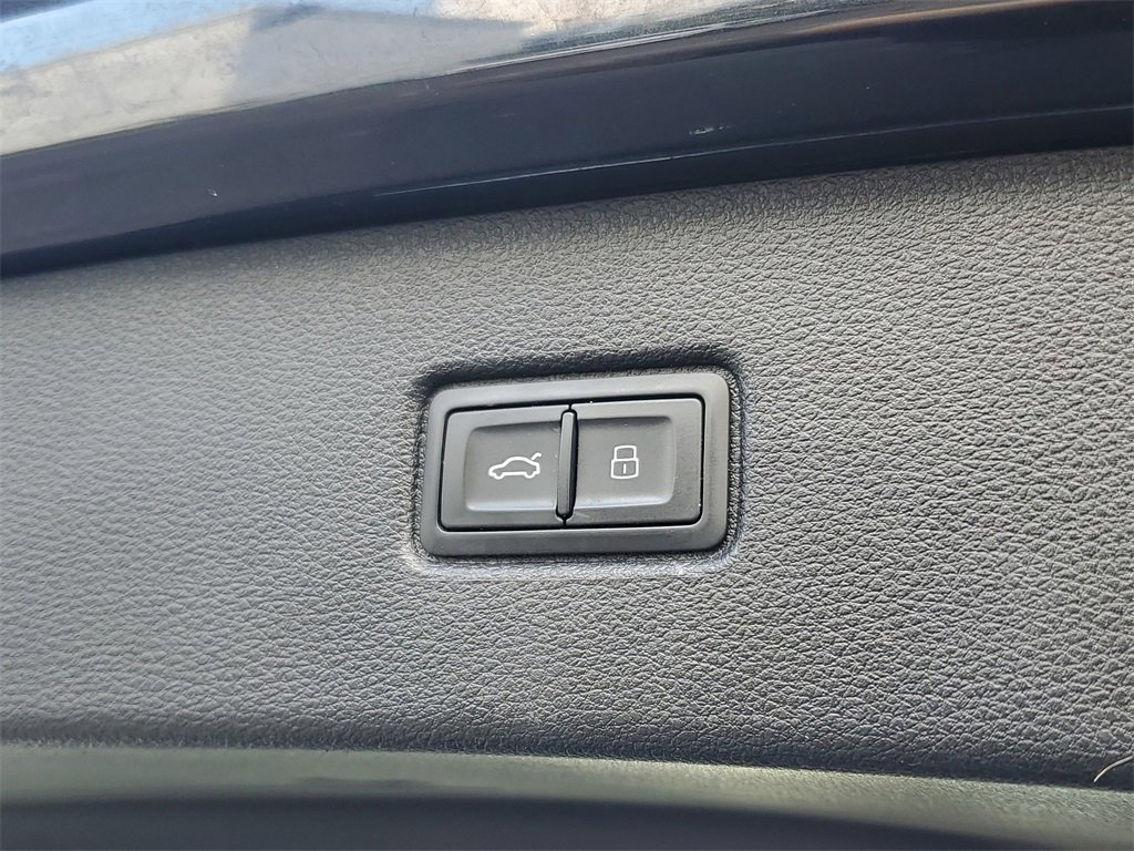 Used 2019 Audi Q7 3.0T Premium Plus w/ Premium Plus Package image 10