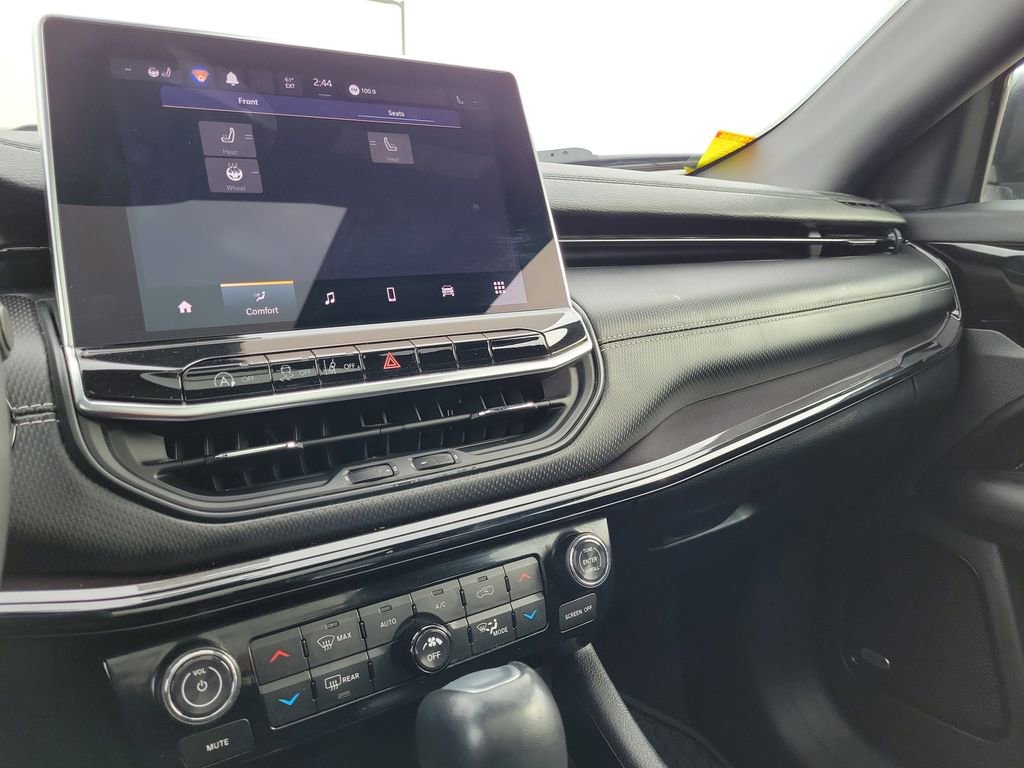 Used 2023 Jeep Compass Altitude w/ Sun and Sound Group image 28