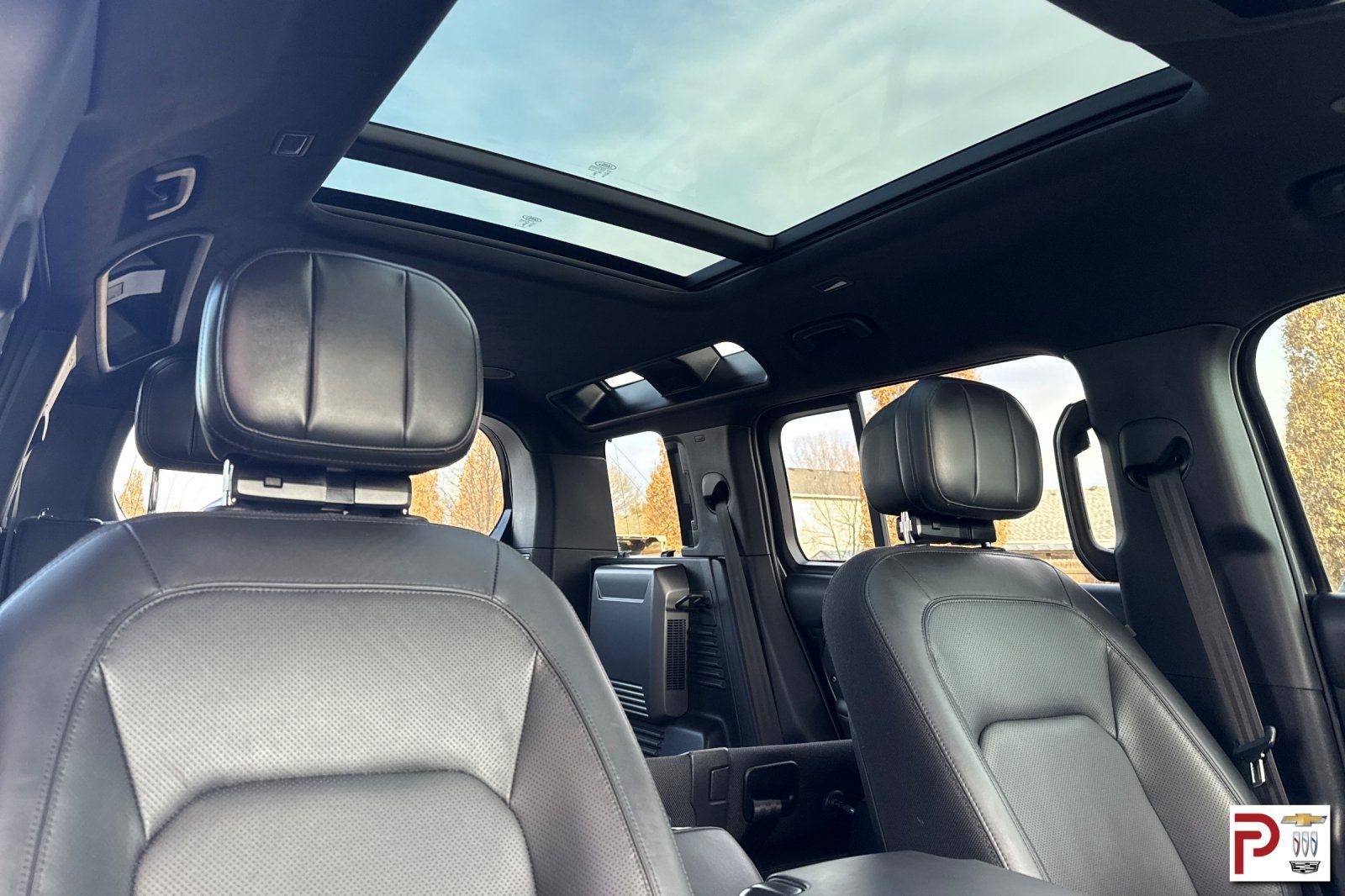 Used 2025 Land Rover Defender 110 V8 image 20