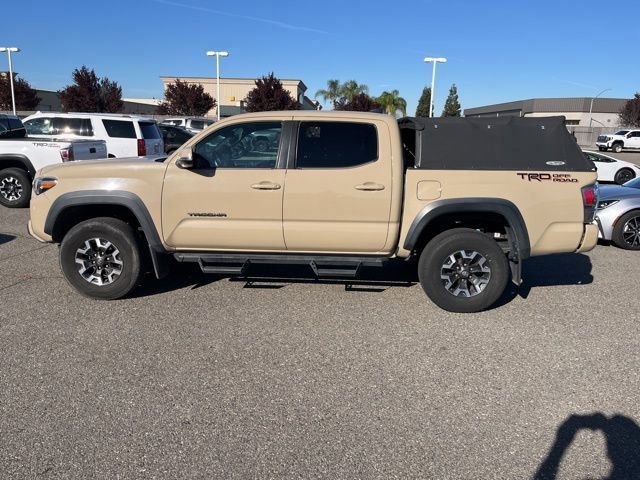 Used 2020 Toyota Tacoma TRD Off-Road w/ Technology Package image 8