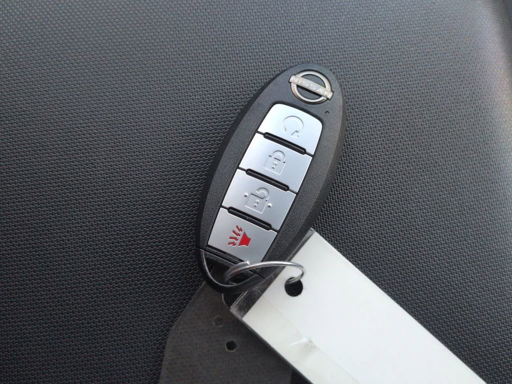 Used 2024 Nissan Frontier SV w/ SV Convenience Package image 29