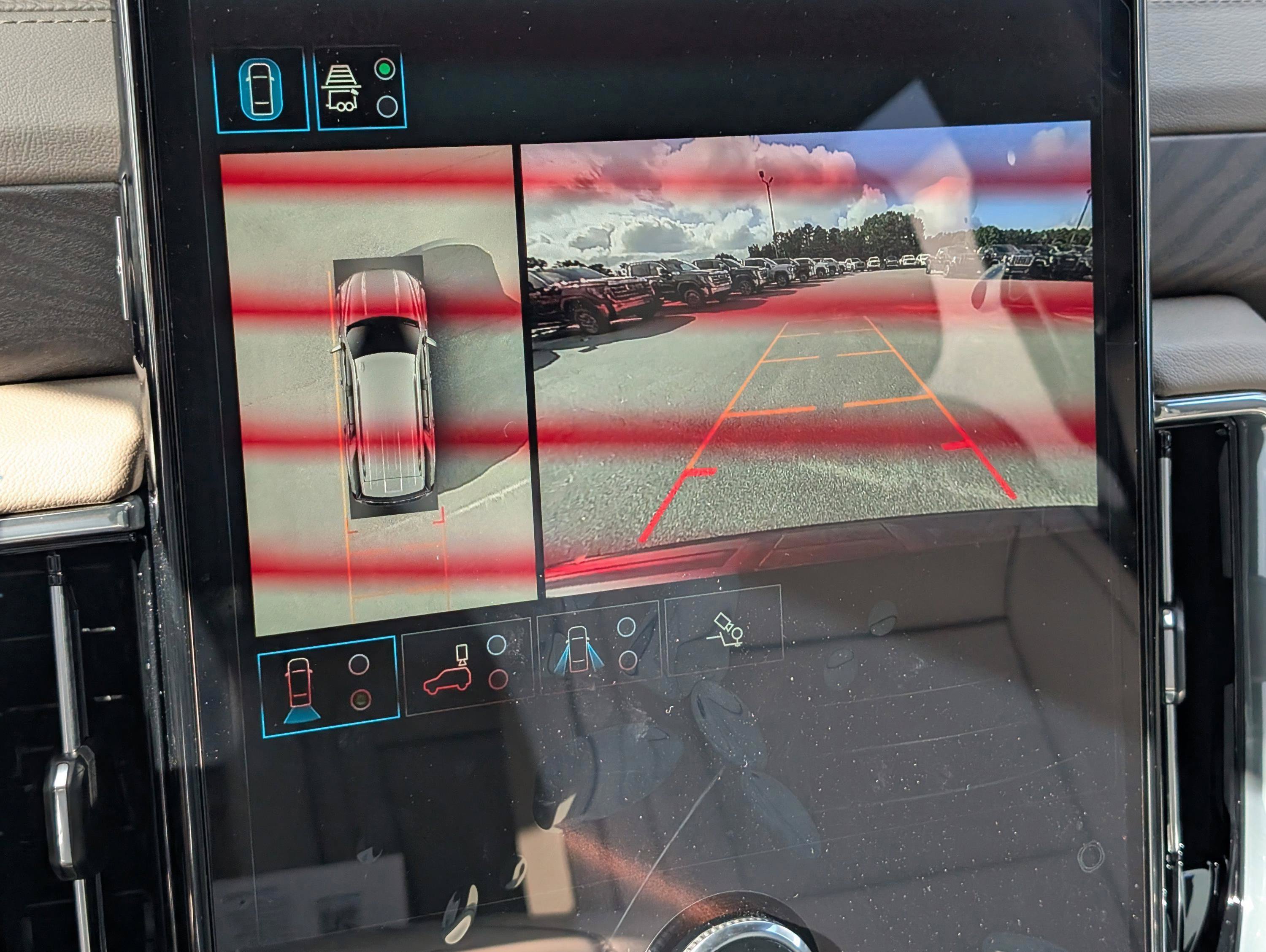 Used 2025 GMC Yukon Denali AWD/4WD image 21