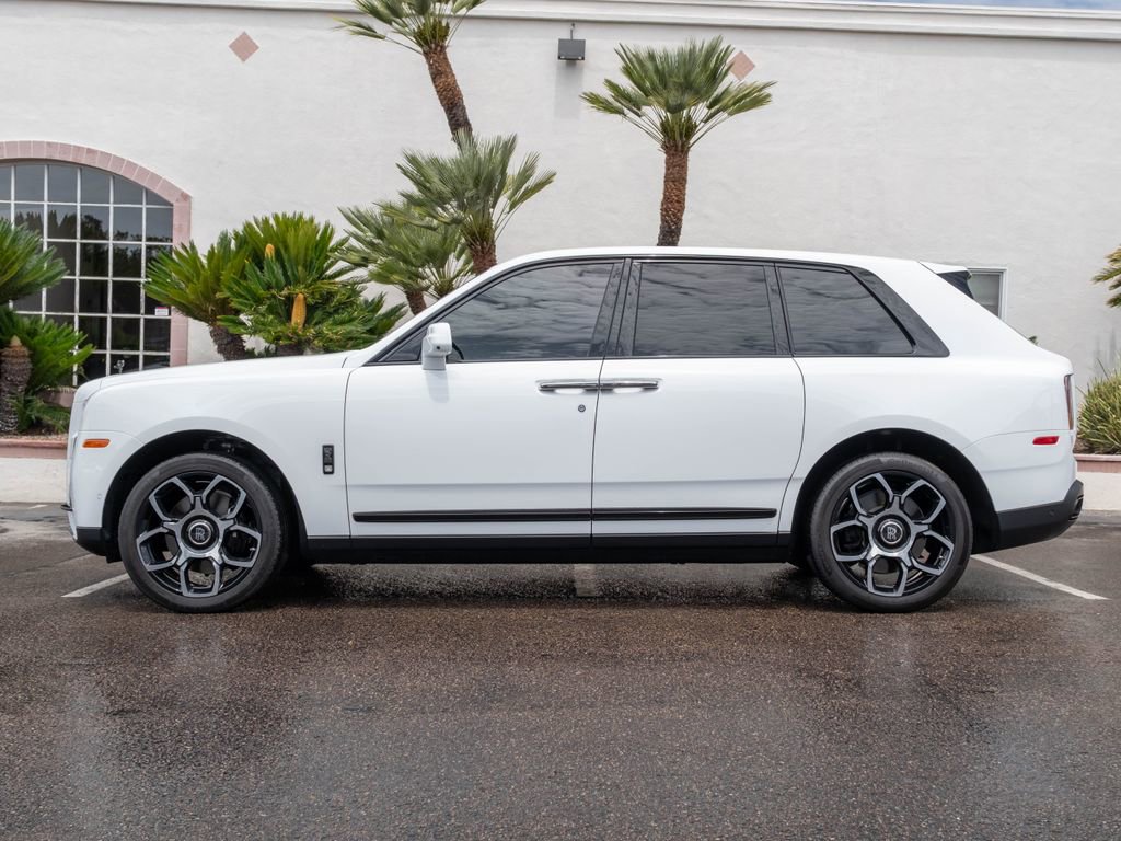 Used 2022 Rolls-Royce Cullinan Black Badge w/ Dark Exterior Package AWD/4WD image 3