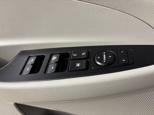 Used 2021 Hyundai Tucson SE w/ Cargo Package image 30