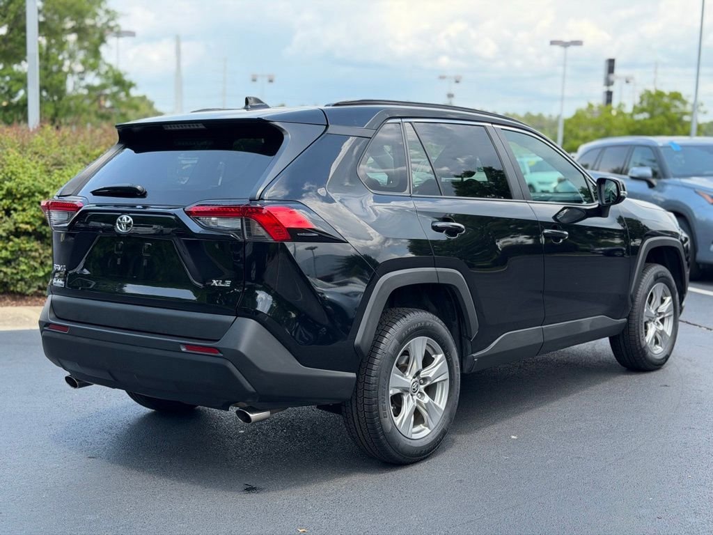 Used 2024 Toyota RAV4 XLE FWD image 8