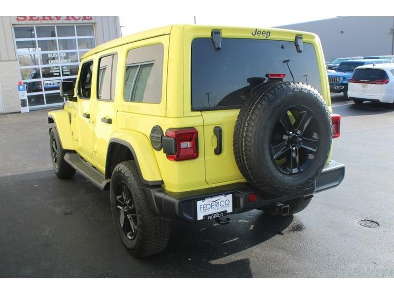 Used 2022 Jeep Wrangler Unlimited Sahara image 6