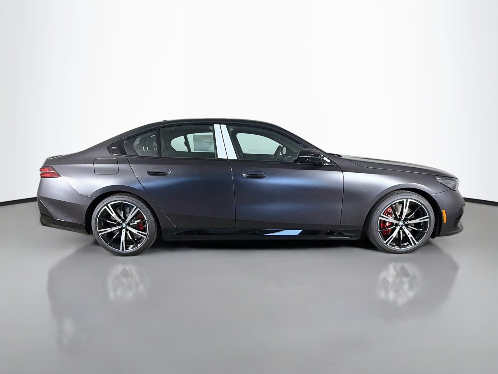 New 2026 BMW i5 M60 w/ Executive Package AWD/4WD image 8