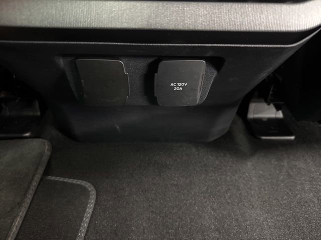 Used 2024 Ford F250 Platinum image 38