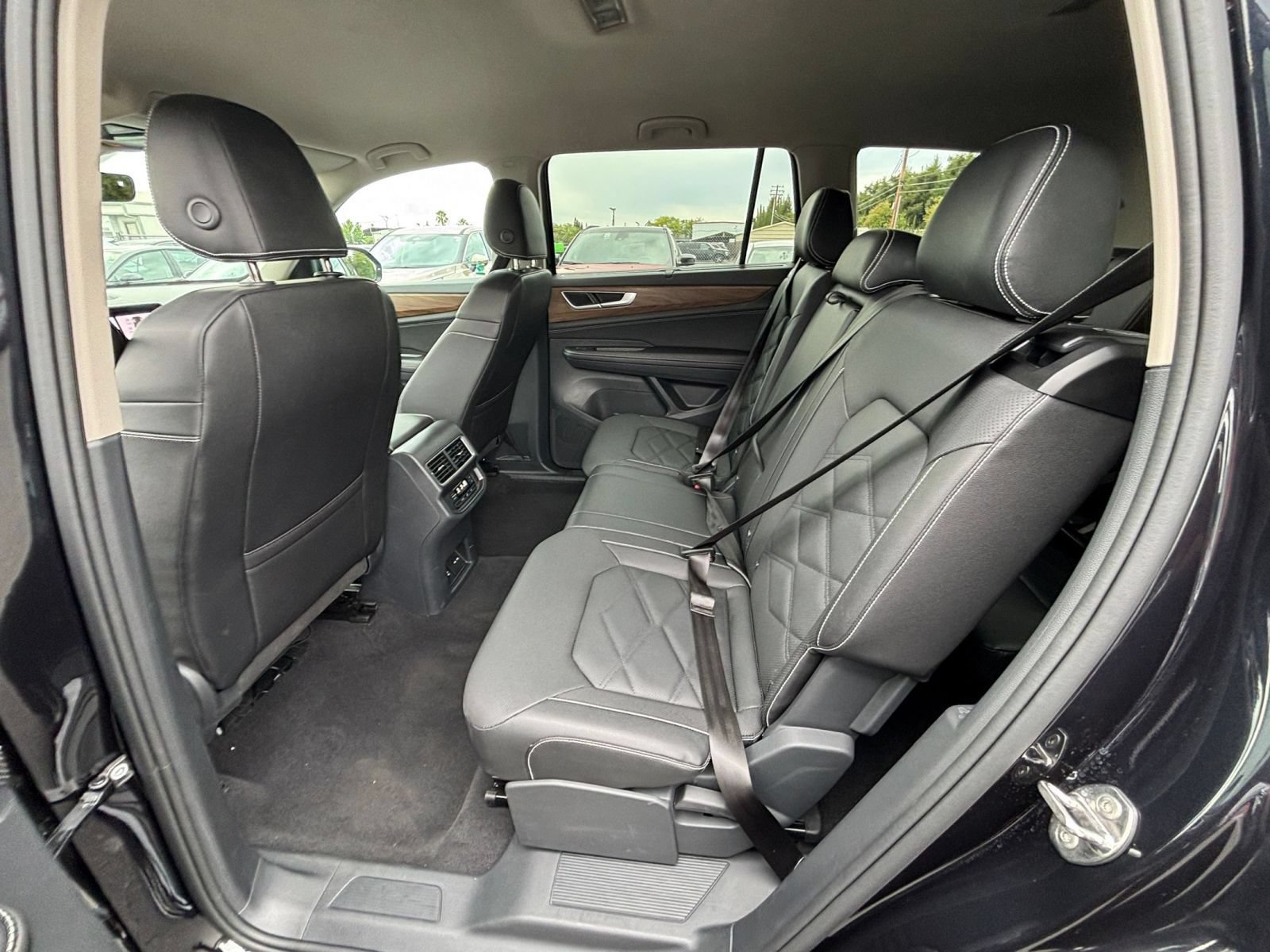 Used 2026 Volkswagen Atlas SE FWD image 29