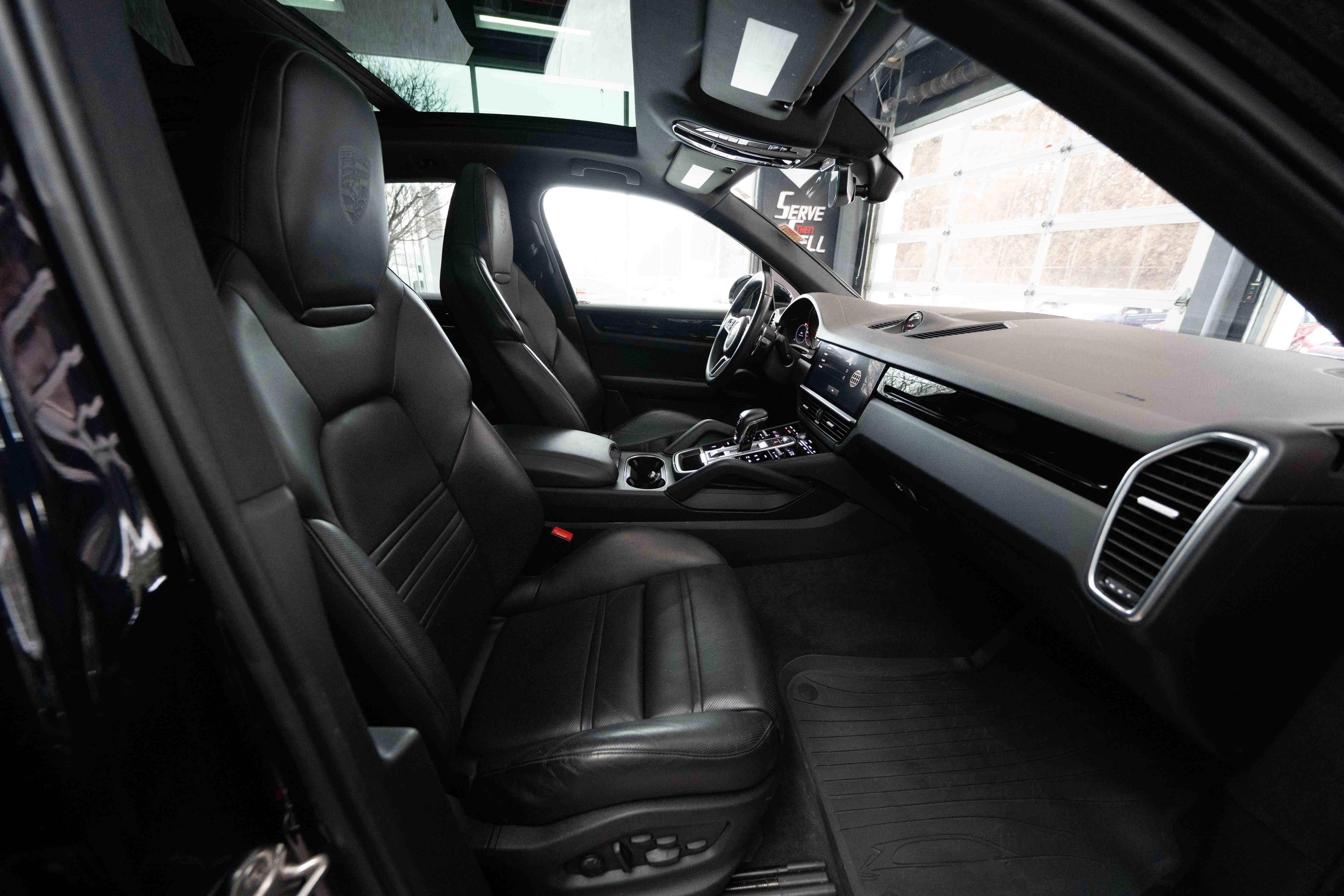 Used 2023 Porsche Cayenne image 27