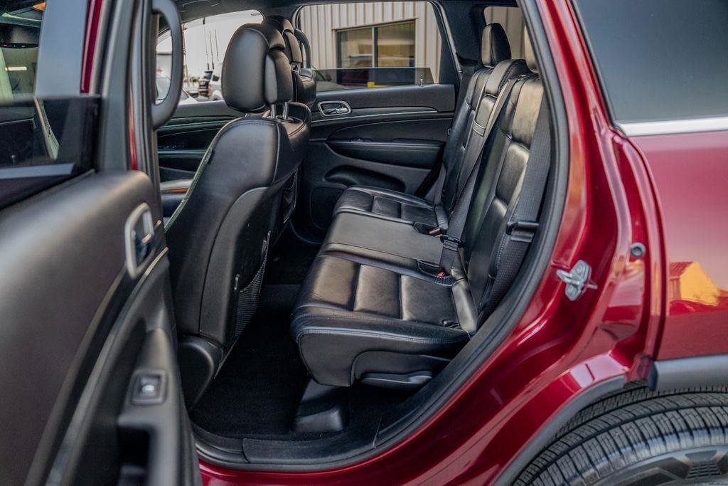 Used 2019 Jeep Grand Cherokee Limited AWD/4WD image 15