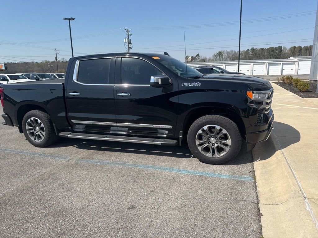 Used 2025 Chevrolet Silverado 1500 High Country w/ Technology Package image 6
