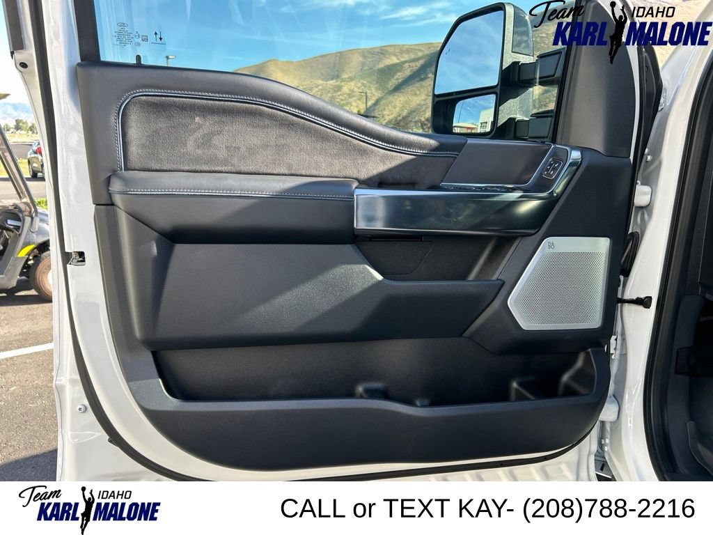 Used 2026 Ford F350 Platinum w/ Tremor Off-Road Package AWD/4WD image 24