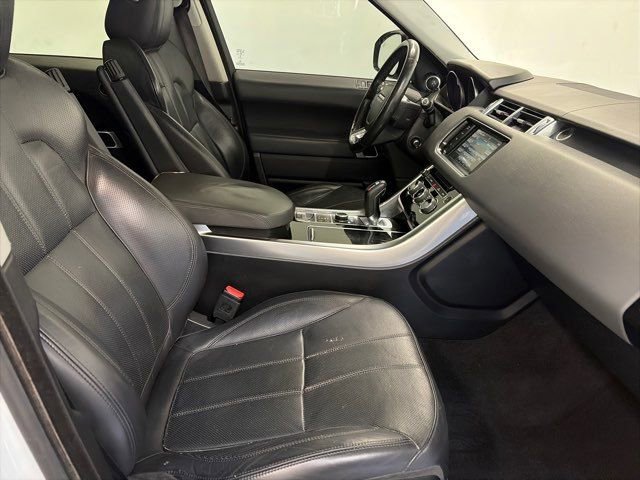 Used 2015 Land Rover Range Rover Sport HSE image 34