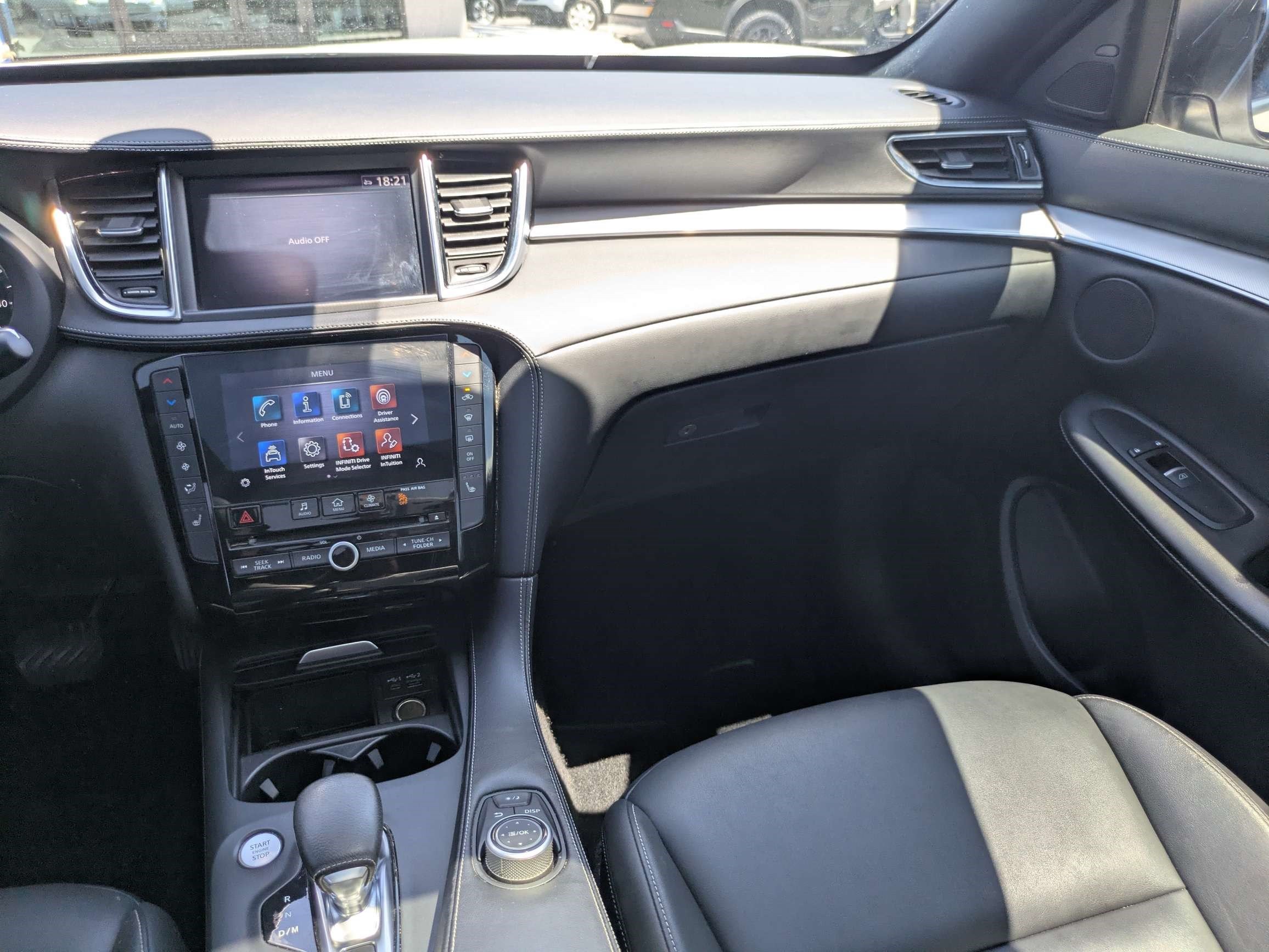 Used 2021 INFINITI QX50 Luxe w/ Appearance Package FWD image 24