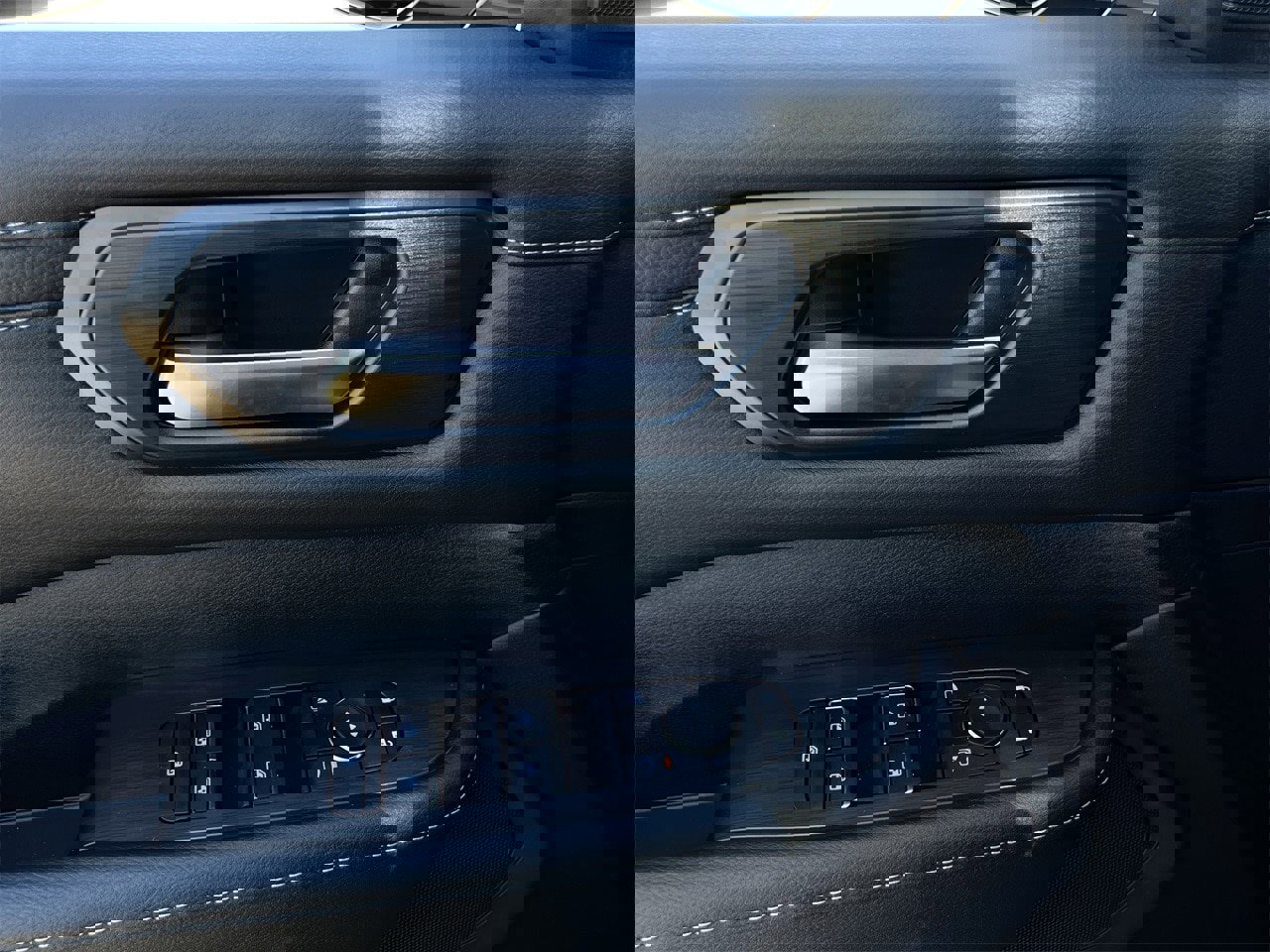 Certified 2025 Nissan Armada SV image 20