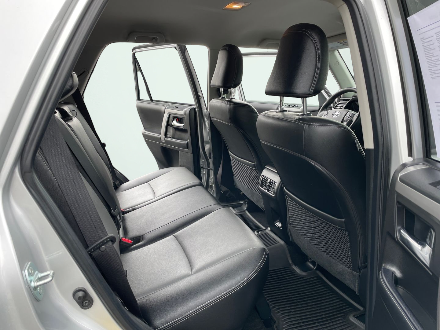 Certified 2020 Toyota 4Runner SR5 Premium AWD/4WD image 15