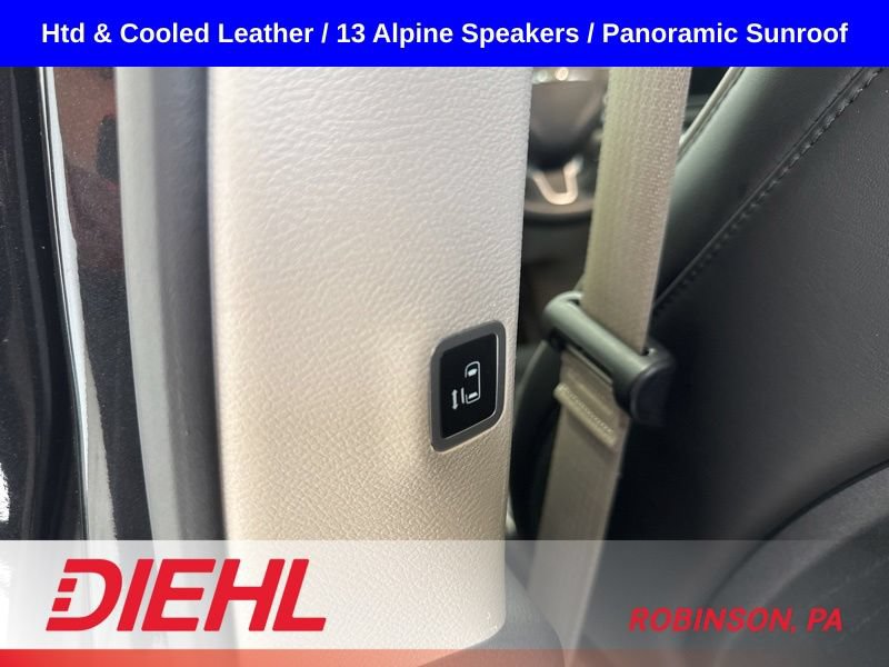 Used 2023 Chrysler Pacifica Limited FWD image 23