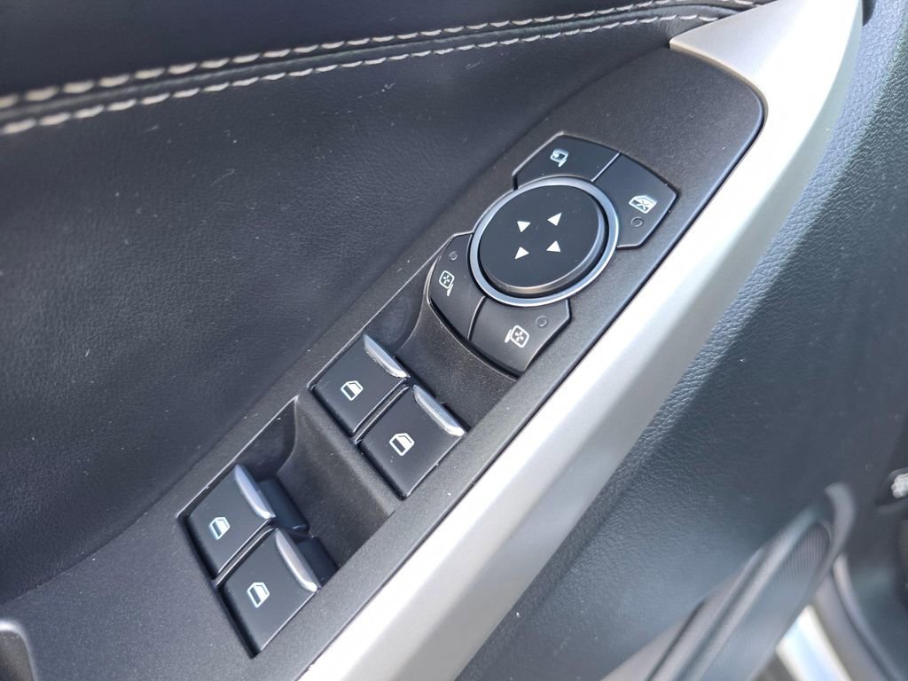 Used 2023 Ford Explorer Limited image 18