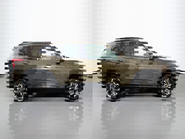 Used 2024 Chevrolet Trax LT w/ Driver Confidence Package image 10