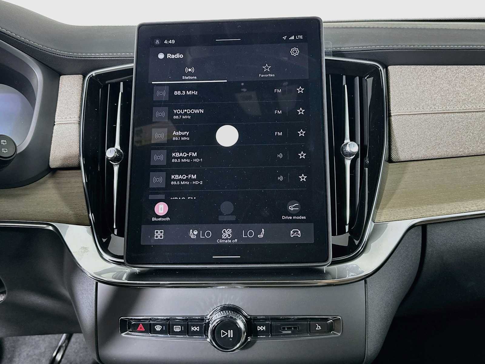 New 2027 Volvo XC90 B6 Plus AWD/4WD image 13