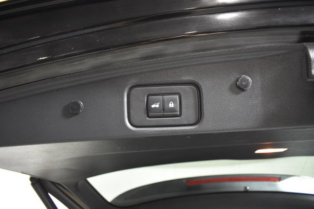 Used 2023 Nissan Pathfinder SL AWD/4WD image 33
