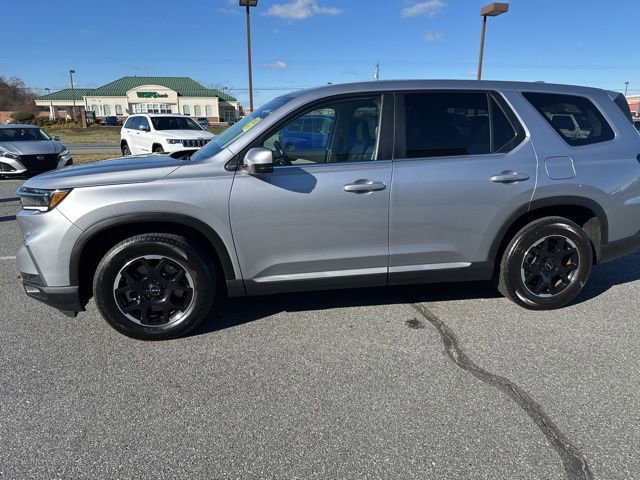 Certified 2025 Honda Pilot EX-L image 4