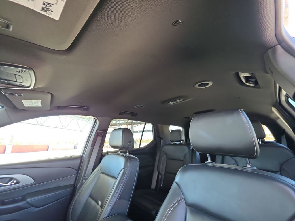 Used 2023 Chevrolet Traverse LT FWD image 19