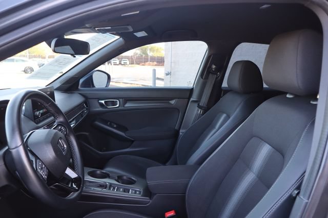 Used 2025 Honda Civic Sport image 11