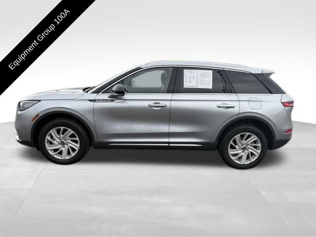 Used 2021 Lincoln Corsair AWD image 3