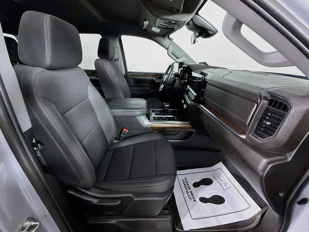 Used 2024 GMC Sierra 1500 Elevation w/ LPO, Elevation Black Package AWD/4WD image 28