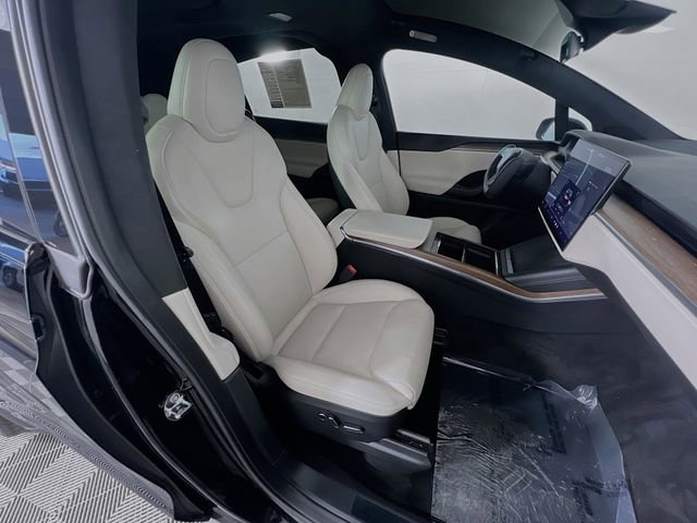 Used 2022 Tesla Model X image 28
