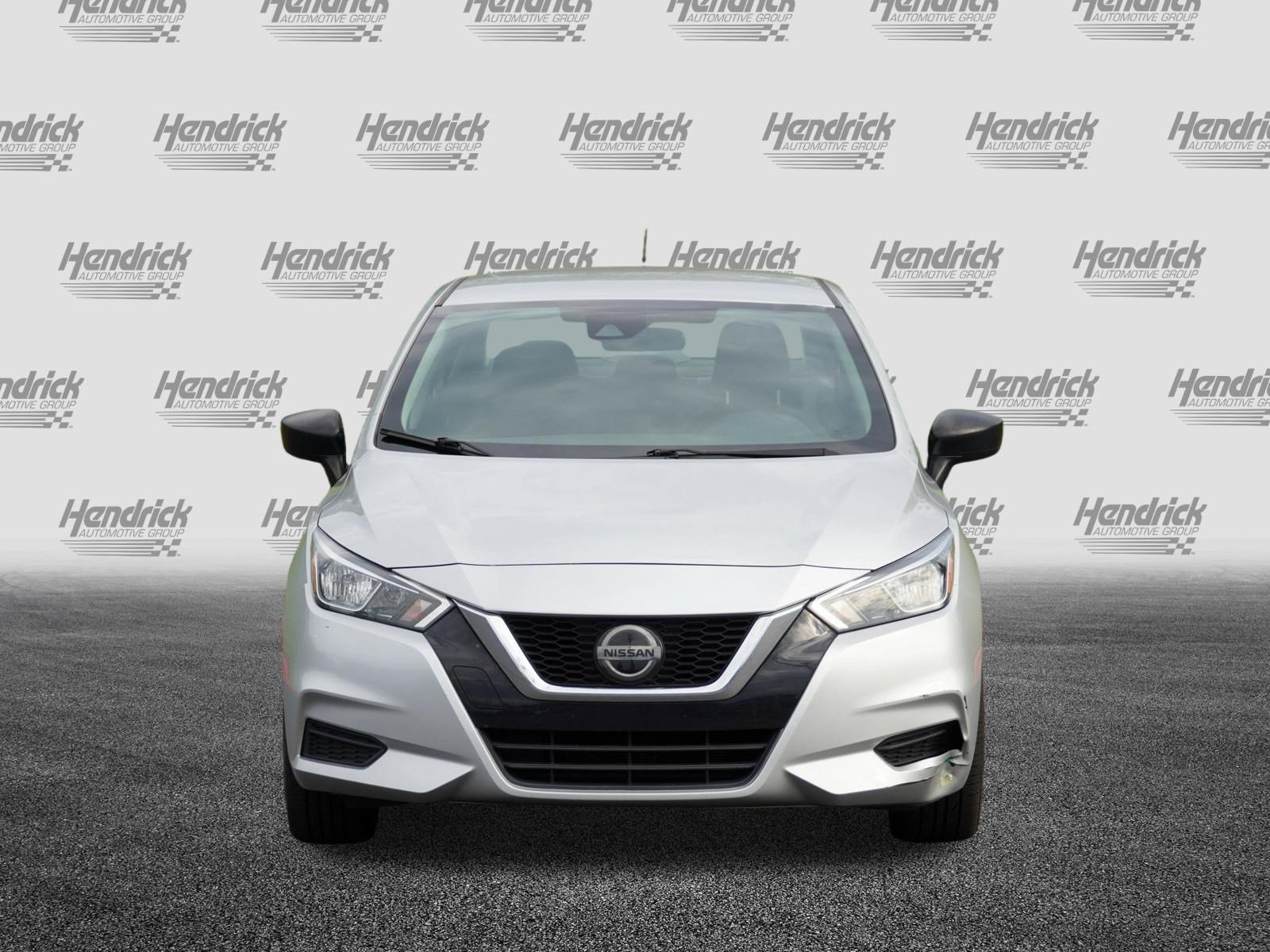 Used 2020 Nissan Versa S FWD image 3