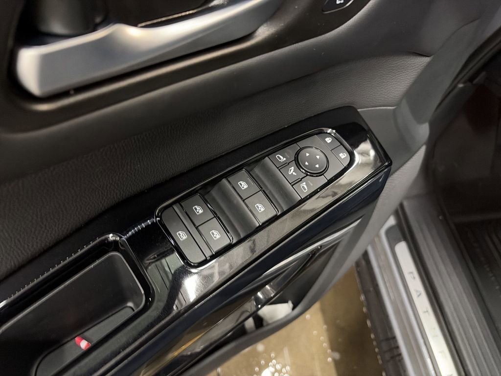 New 2026 Nissan Pathfinder Platinum image 13