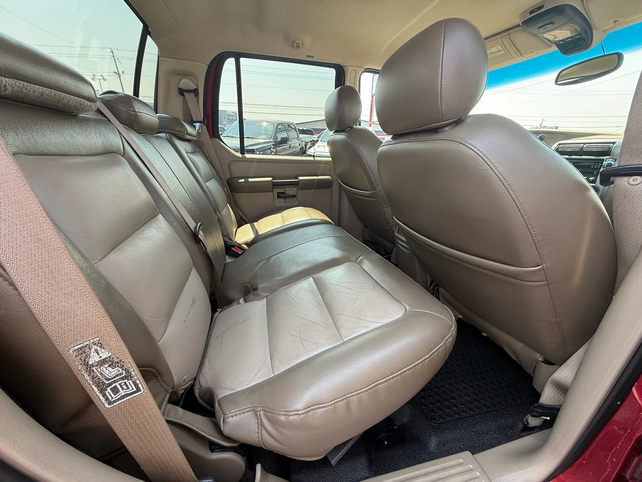 Used 2004 Ford Explorer Sport Trac XLT AWD/4WD image 14