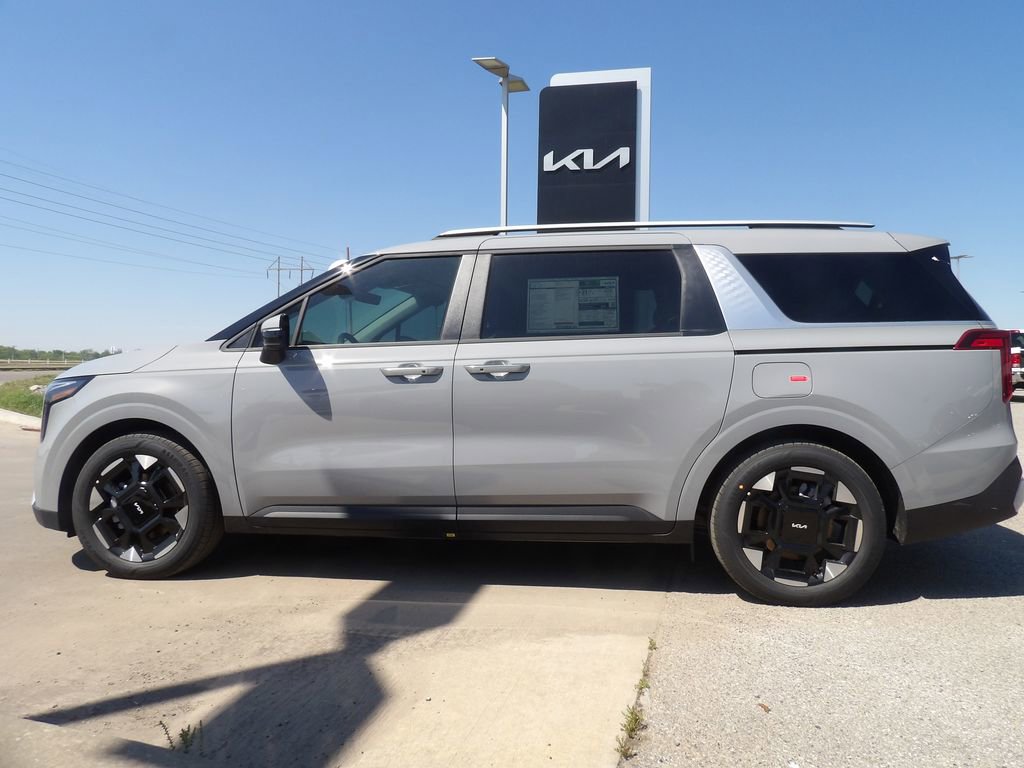 New 2026 Kia Carnival EX FWD image 1