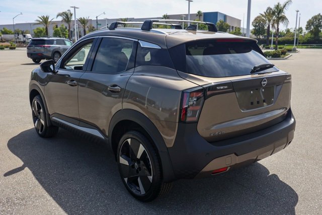 New 2025 Nissan Kicks SR image 6
