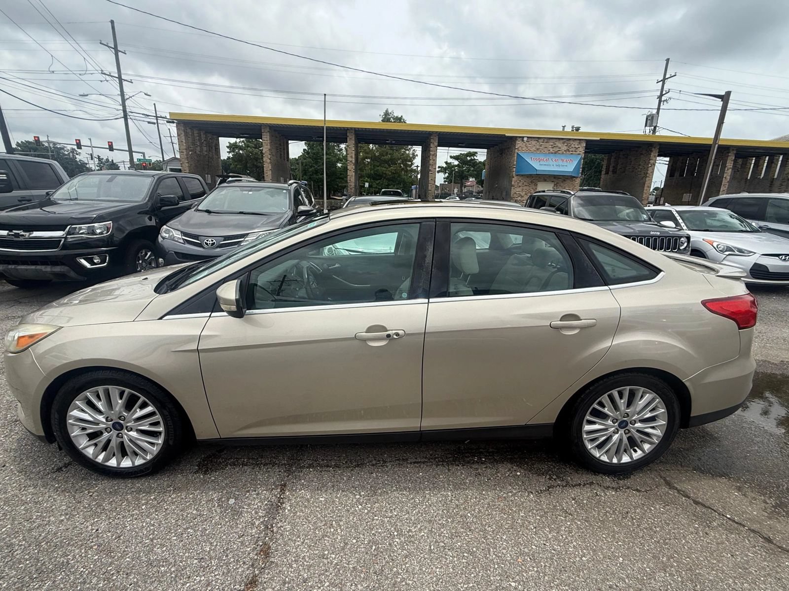 Used 2018 Ford Focus Titanium FWD image 5