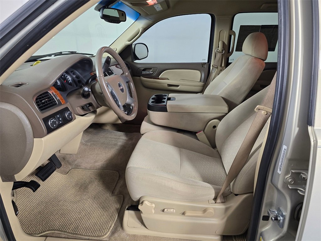 Used 2008 GMC Yukon SLE w/ Exterior Appearance Package image 25