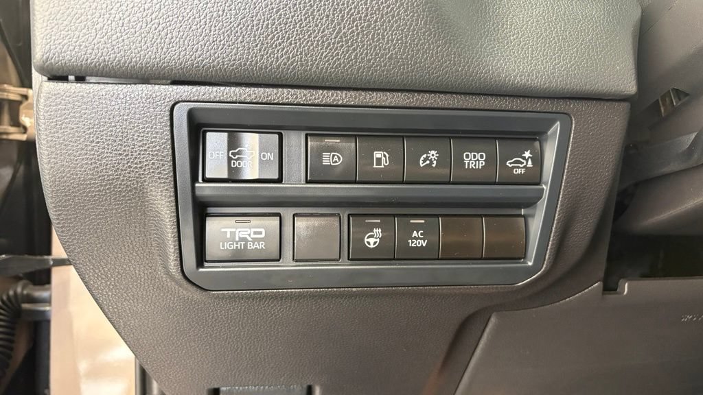 Used 2025 Toyota Tundra TRD Pro AWD/4WD image 33