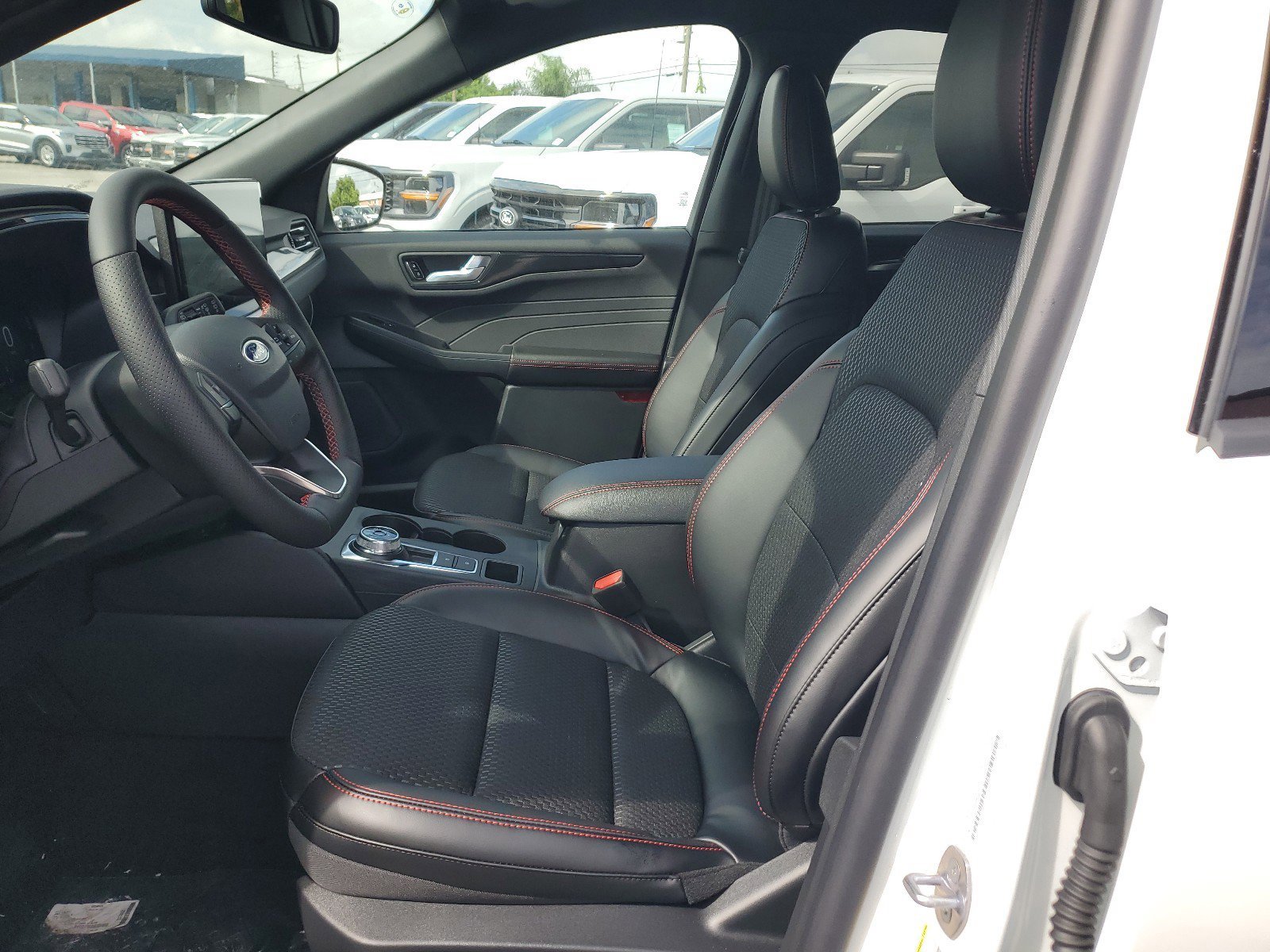 New 2024 Ford Escape ST-Line Elite image 9