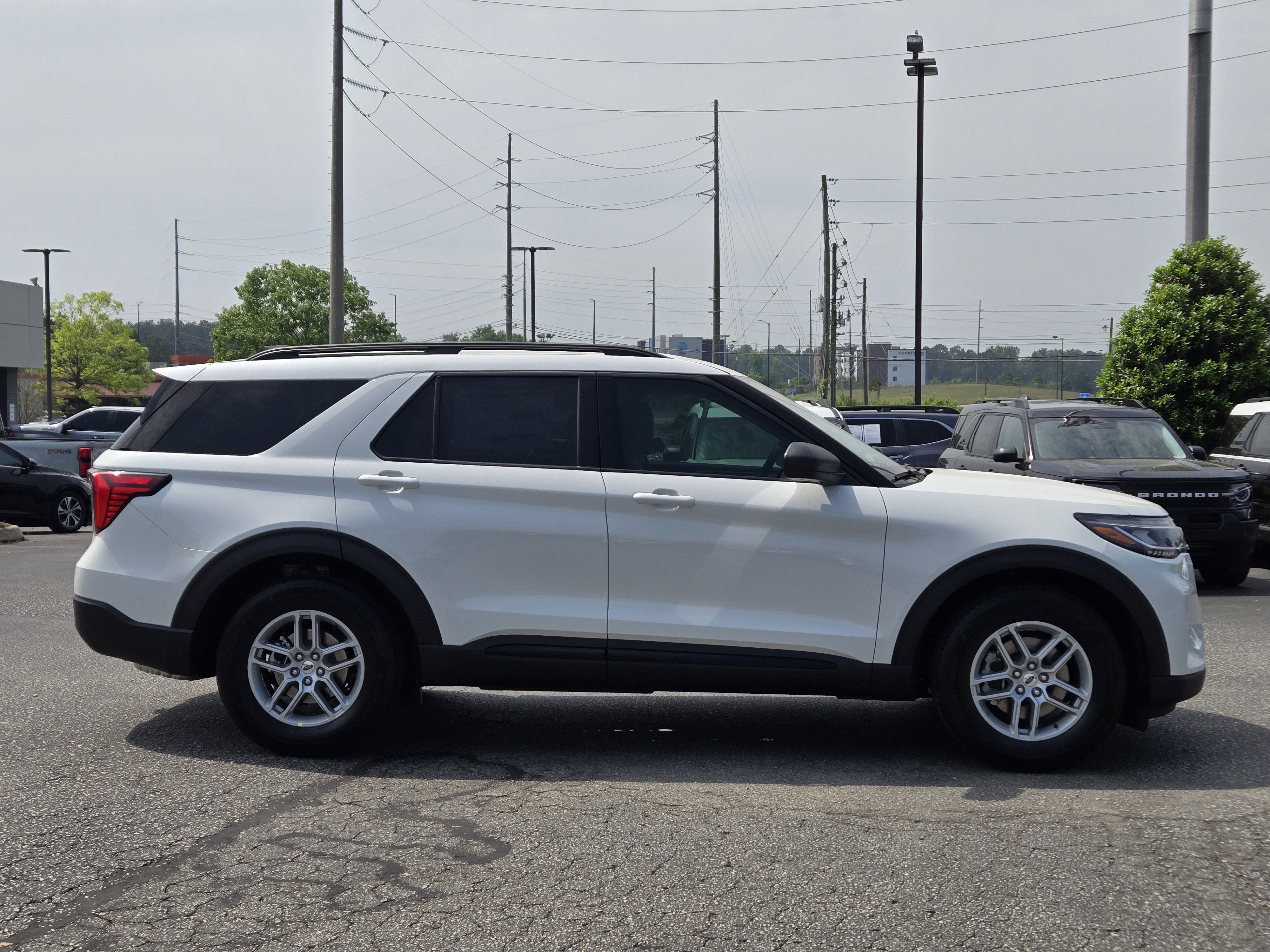 New 2026 Ford Explorer Active w/ Active Comfort Package RWD image 7