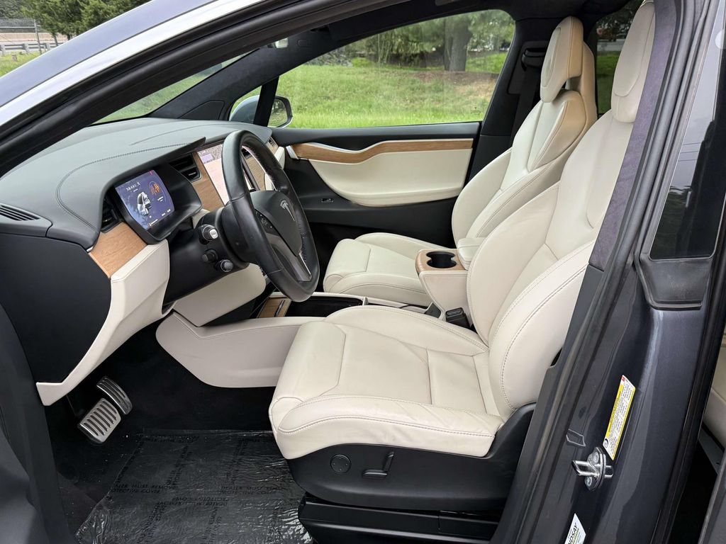 Used 2019 Tesla Model X Long Range AWD/4WD image 13