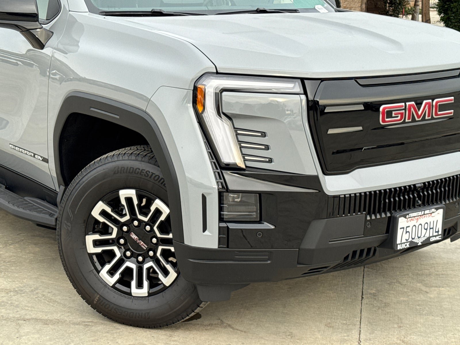 Used 2026 GMC Sierra EV Elevation AWD/4WD image 3