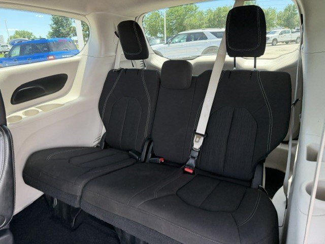 Used 2023 Chrysler Voyager LX FWD image 27